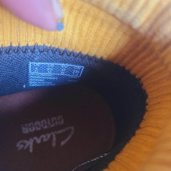 Clarks waterproof proof boots - Picture 7 of 7